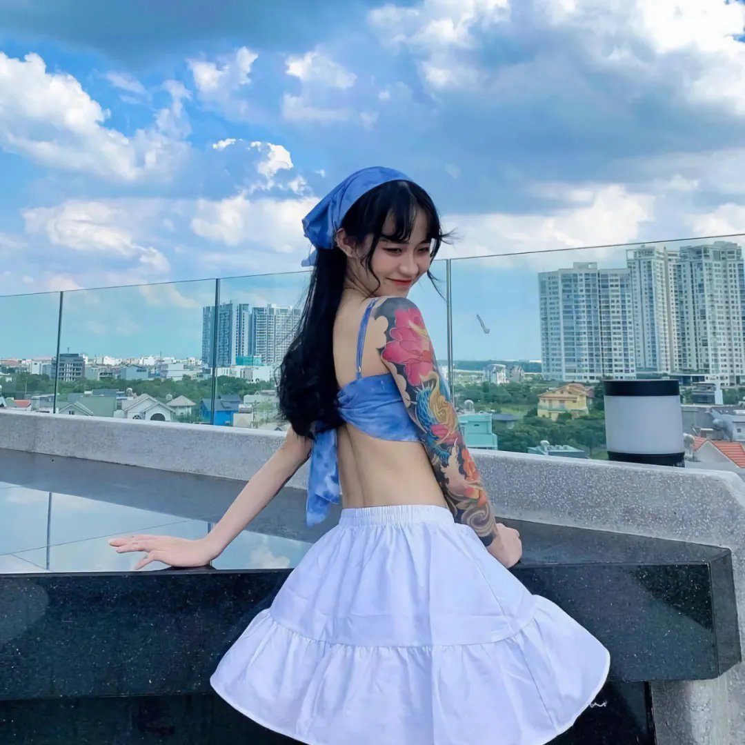 触碰的双手